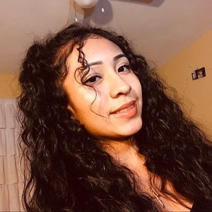 Meet your Posher, Lucia